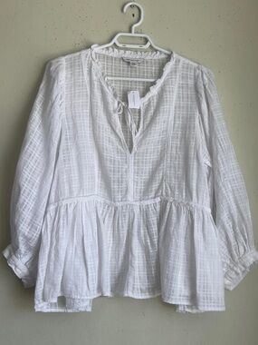 American Eagle Outfitters White Textured Peplum